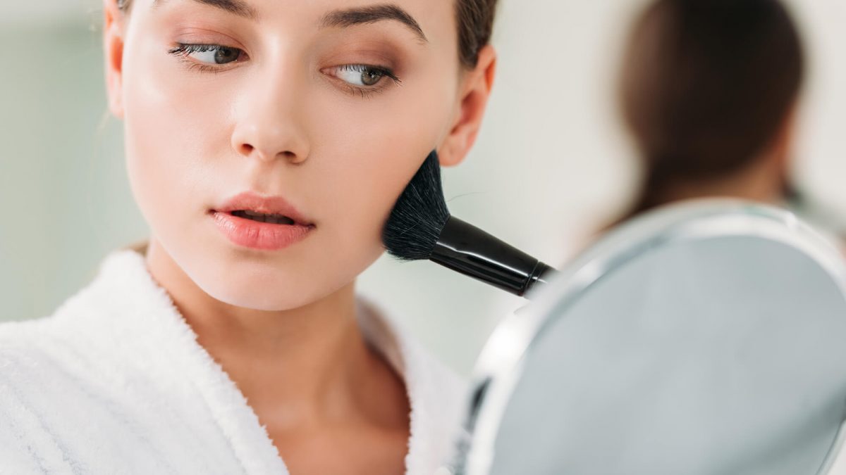 Preparamos este post para você entender qual a diferença entre o fixador de maquiagem e o primer